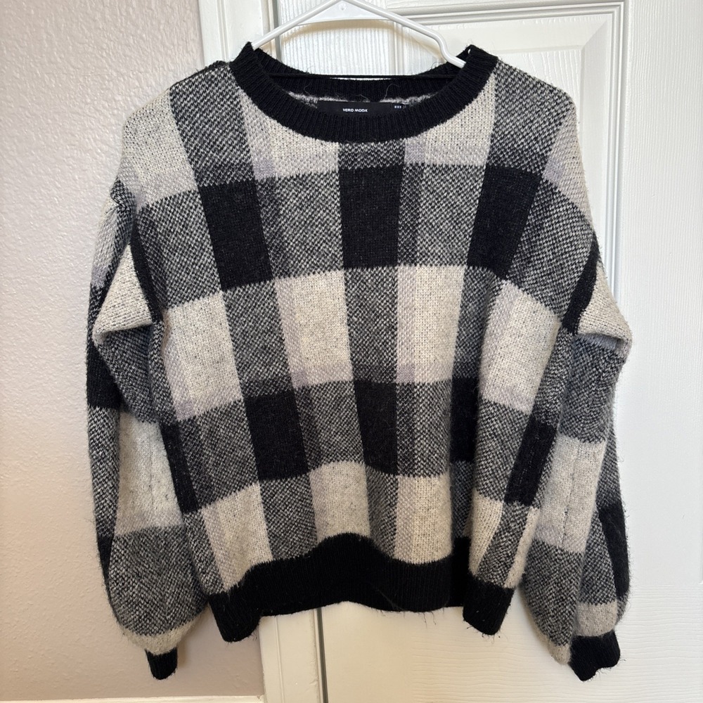 Women's Oversized Plaid Sweater Size M Black White Checkered Pullover Academia
